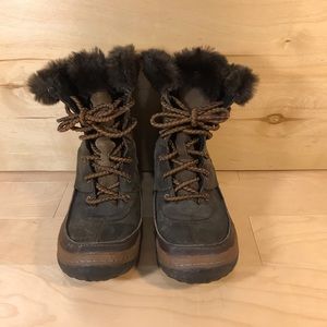 Merrell Women's Waterproof leather Boot winter warm sz 6.5
